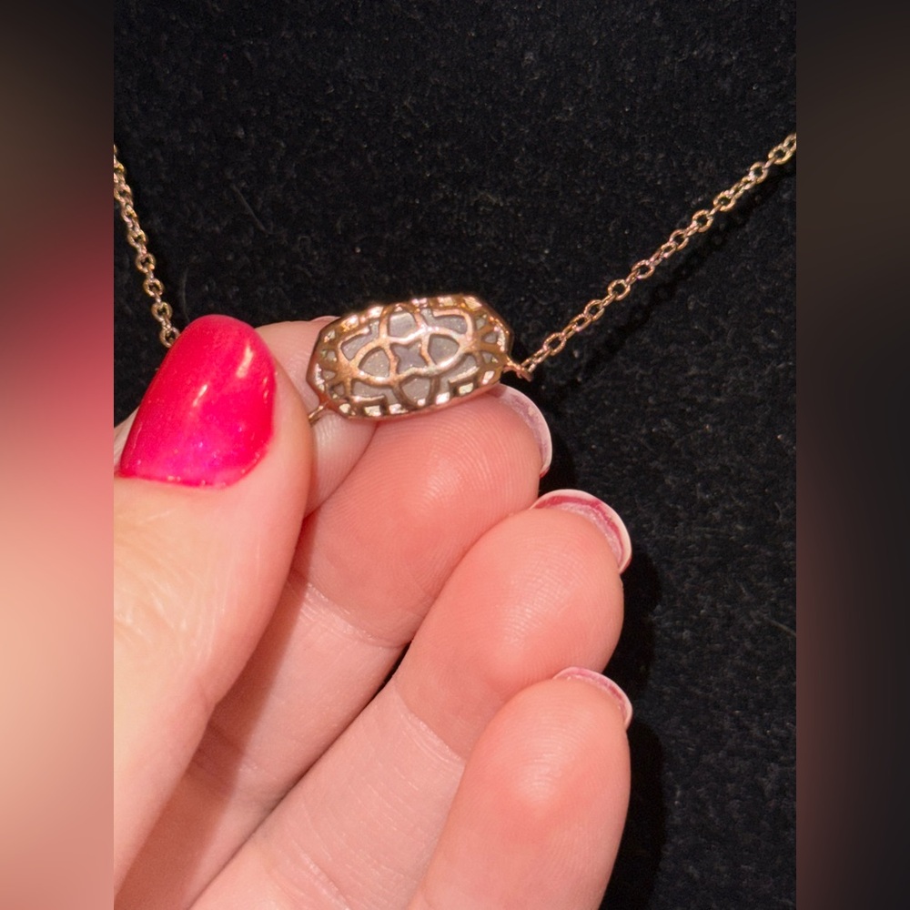 Kendra Scott Elisa Gold & Ivory Necklace - Picture 5 of 11